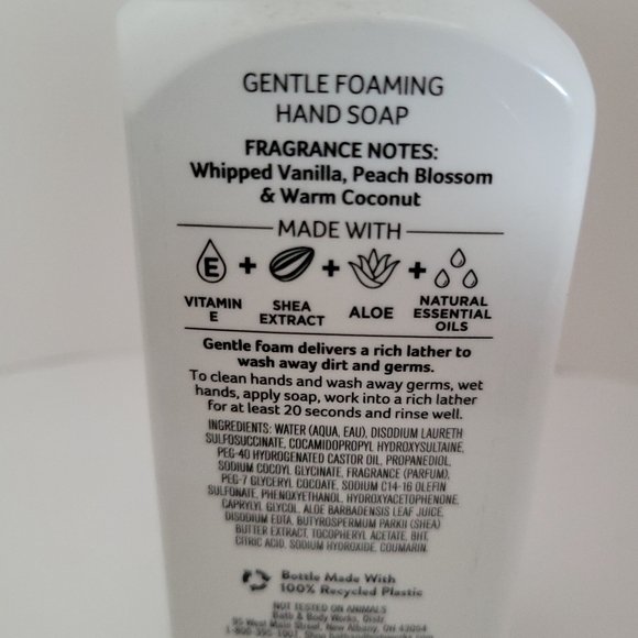 Bath & Body Works Vanilla Coconut Gentle Foaming Hand Soap 8.75 oz - Picture 3 of 3